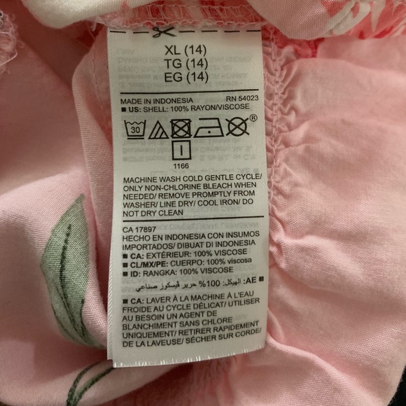 OLD NAVY Floral TankTop - Picture 7 of 7